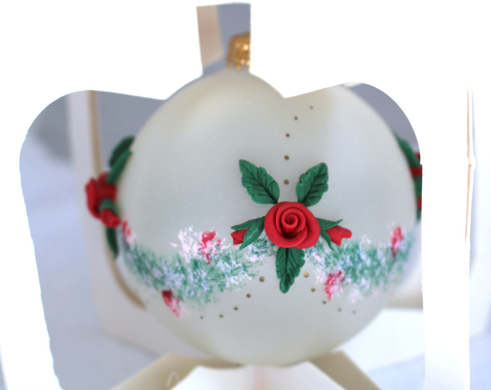 2 Useful Uniques, Inc Collectors Series Handcrafted Christmas Tree Ornaments