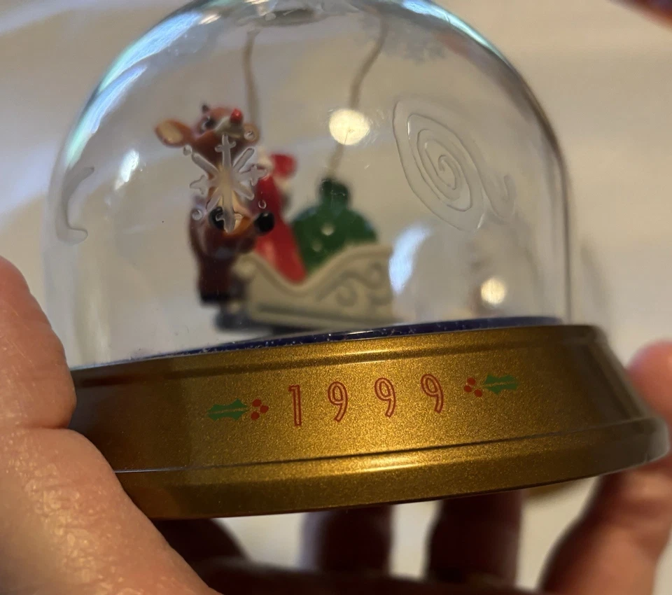 2  Blockbuster 1999 Very Merry Whirl-Arounds Rudolph And Frosty The Snowman - Image 3 of 4