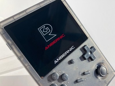 ANBERNIC RG351V   Handheld emulation gaming console    MINT in original box