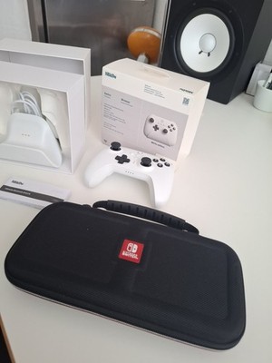 8Bitdo Ultimate Bluetooth Wireless Controller + Nintendo Switch Tasche Neuwertig