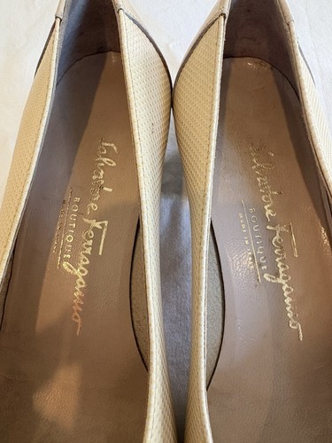 Salvatore Ferragamo Boutique 7.5B US Women’s Pumps Beige Low Block Heel Toe Cap - Picture 2 of 13