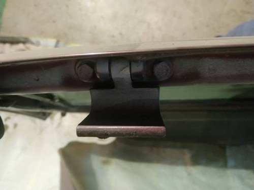 Scharnier für Heckklappe Kofferraumdeckel Hinten Rechts  Volksw DE1801179-51