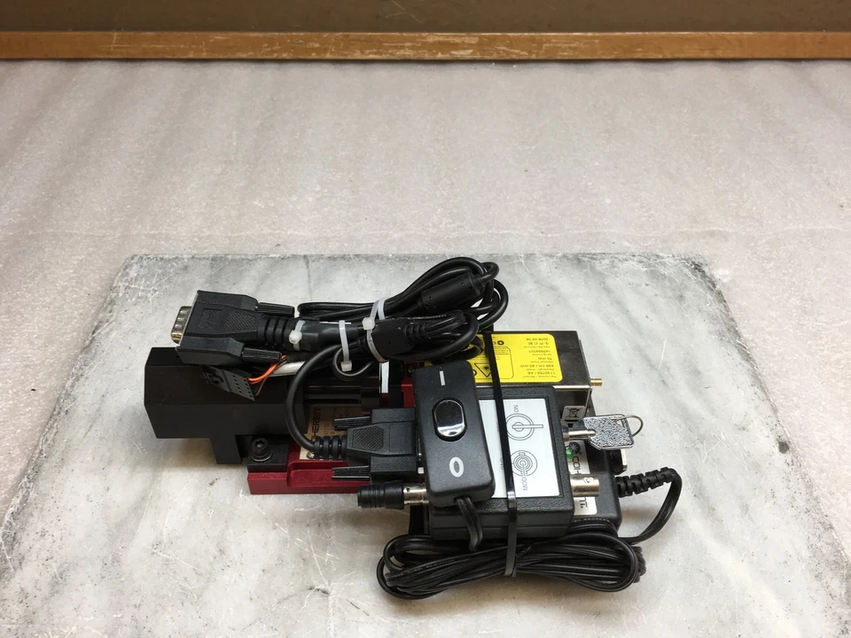 Coherent Cube 1130759 639nm 40-70 mW mfg 2008 带电源和控制盒 — 第 3/4 张图片