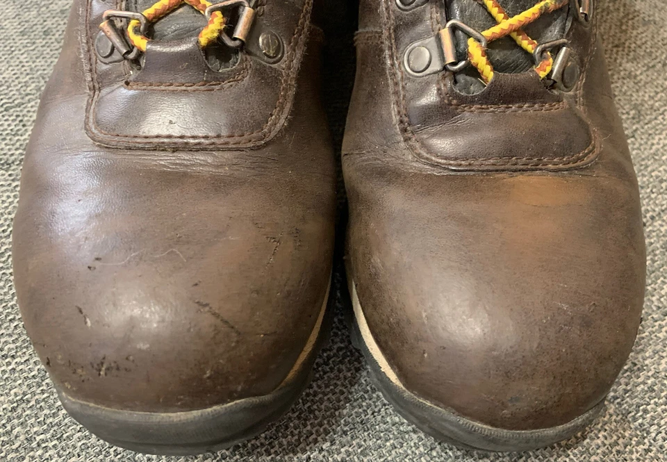 Hi-Tec Altitude V WP JR ~ Size 6.5 ~ Brown Leather Boots ~ Hiking,Hunting,trail - Image 2 of 4