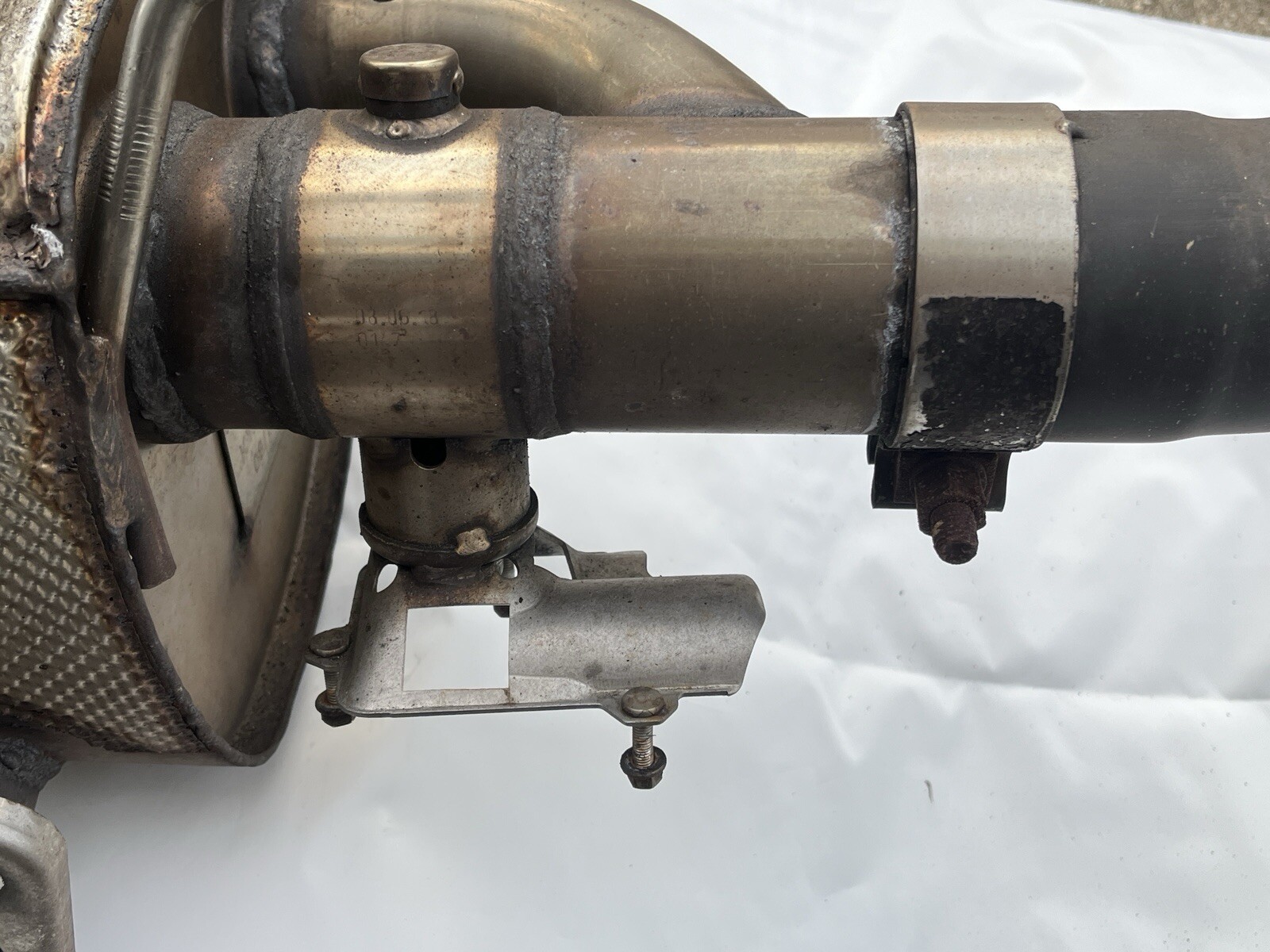 Aston Martin V8 Vantage Rear Muffler Exhaust System