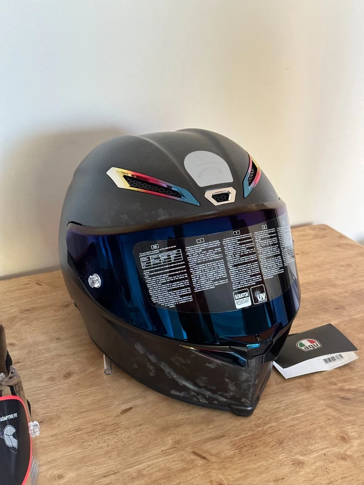 AGV HELMET  - PISTA GP RR LIMITED EDITION - ANNO 75  - Imagen 3 de 4