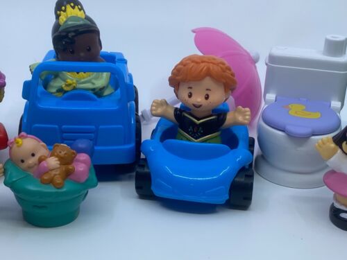 16 Stück Fisher Price 9 Little People 1 Schaf 4 Fahrzeuge 1 Töpfchen 1 Regenschirm - Bild 4 von 23