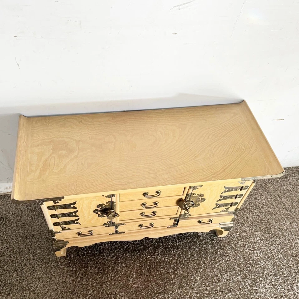 Altar/cofre/aparador Chinoiserie Elm High Point Foto 3 de 4