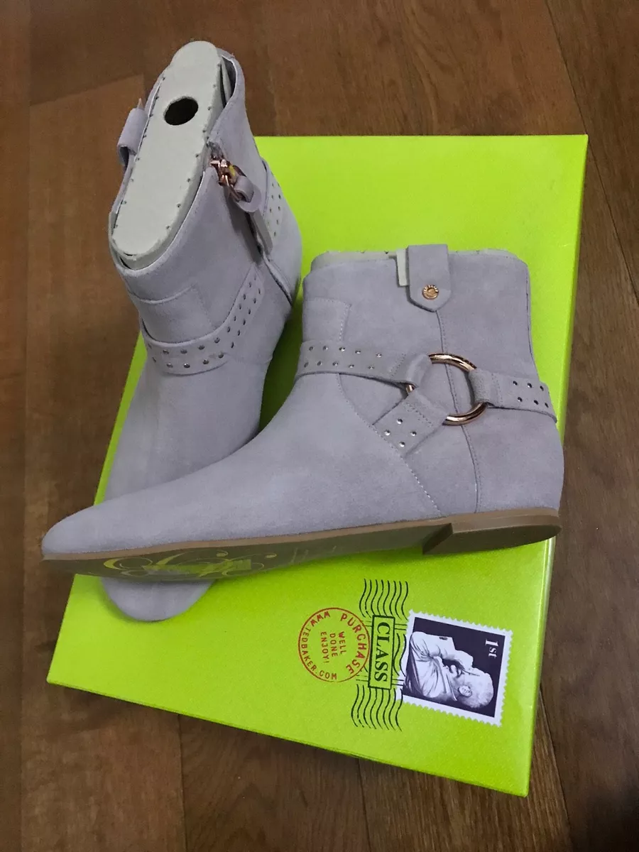 Flat hotsell tan booties