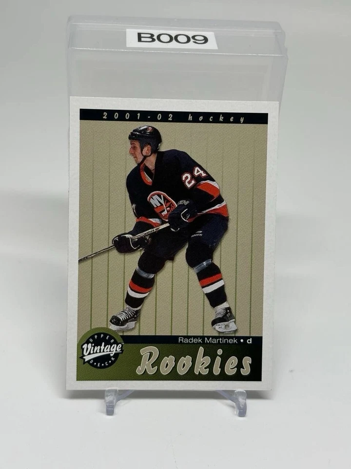 2001-02 Upper Deck Vintage Hockey #287 Radek Martinek RC New York Islanders - Image 2 of 3