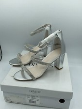 David’s Bridal Women's Dress Shoes - Silver - Size 7  Prom /Homecoming / Wedding