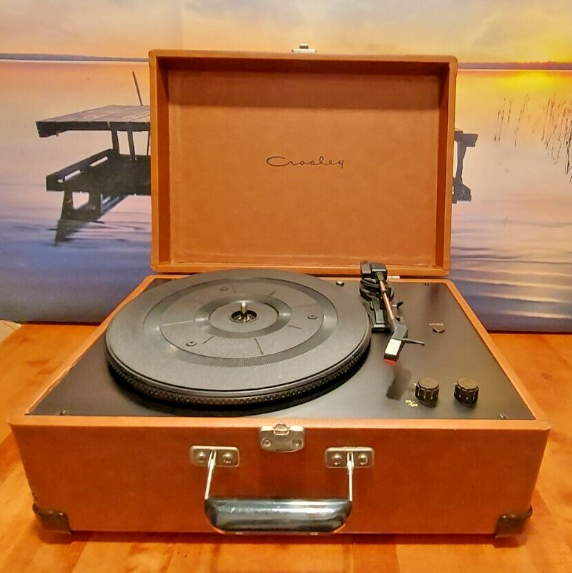 Crosley CR249 Portable Light Brown Turntable - AC Powered - Tested