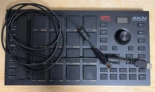 AKAI Professional MPC STUDIO 2  with USB Cable Tested and Working Sampler Used