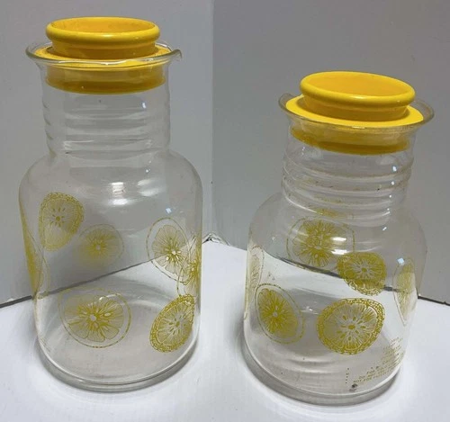 2 Vintage Pyrex 3520 & 3515 Glass Lemonade Pitcher Orange Juice Fridge Carafe