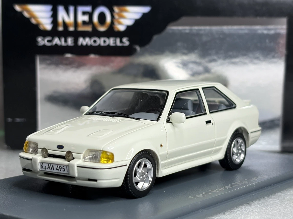 Neo Scale Models 1/43 Ford Sierra XR4Ti #4 Klaus Niedzwiedz - DTM 1986 - Blanche