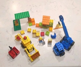 LEGO 3297 - DUPLO: Bob The Builder: Scoop and Lofty at the Building Yard - 2005