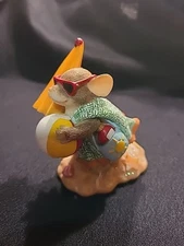 Charming tails 83/107 “headin for the beach” fitz and floyd mouse figurine