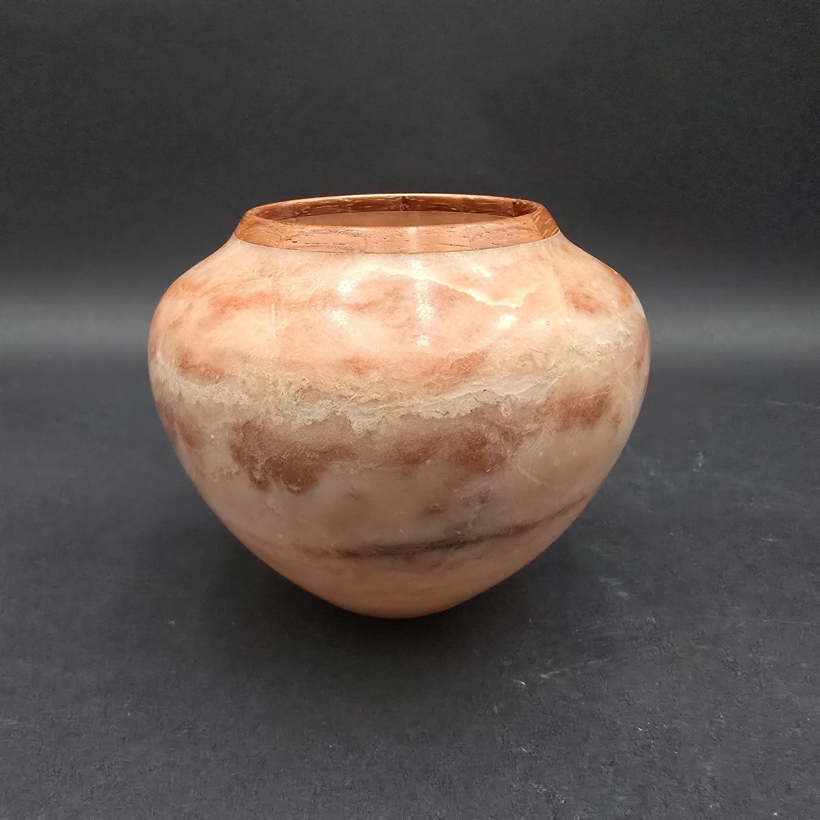 Mike Phillips Hand Turned Alabaster Vase Signed 2005-036 Wood Rim Peach 4"
Opens in a new window or