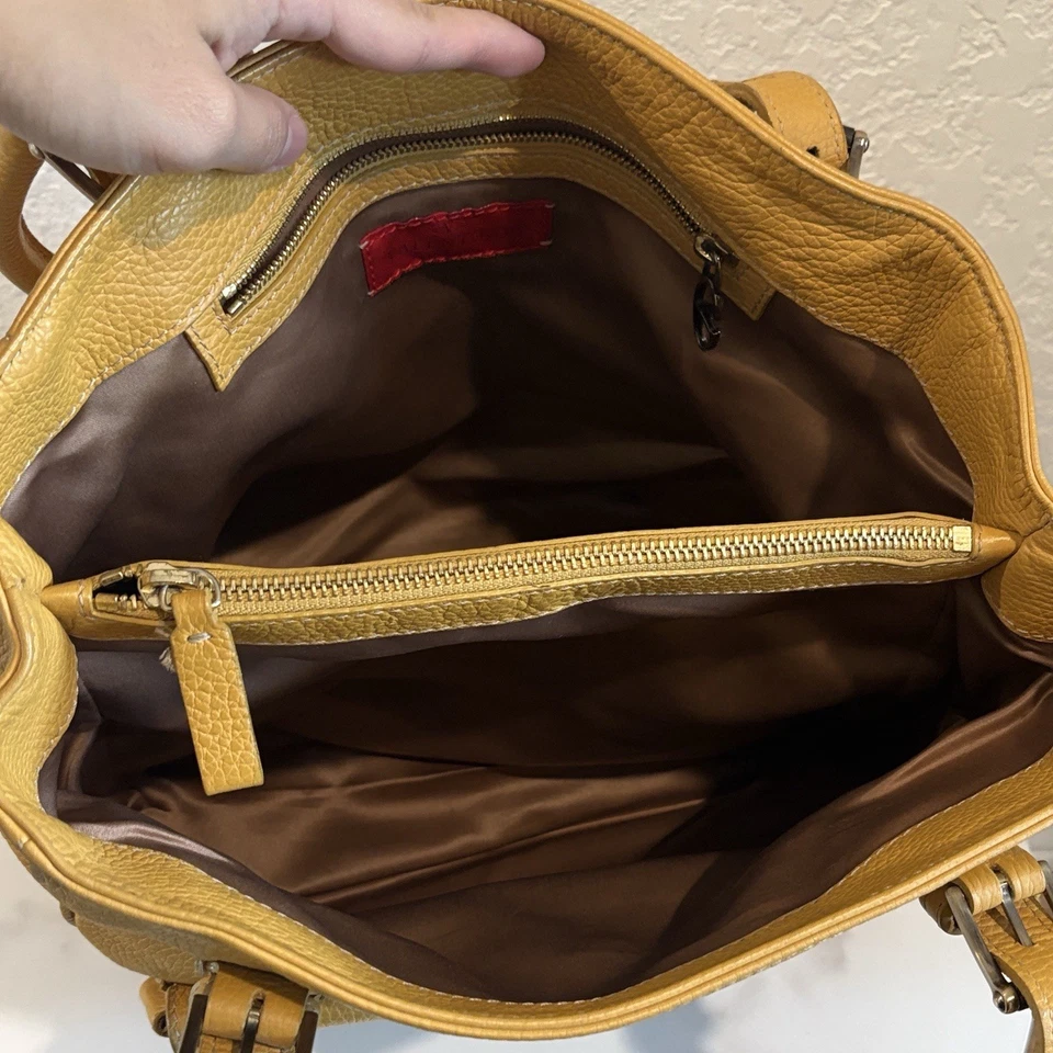 Valentino Garavani Yellow Leather Tote Bag - Image 3 of 4