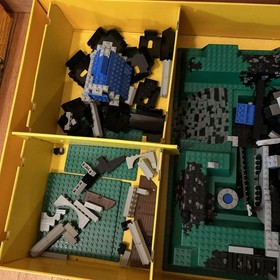 LEGO ( Incomplete Parts ) System 6090 Royal Knights Castle Classic Retired Set