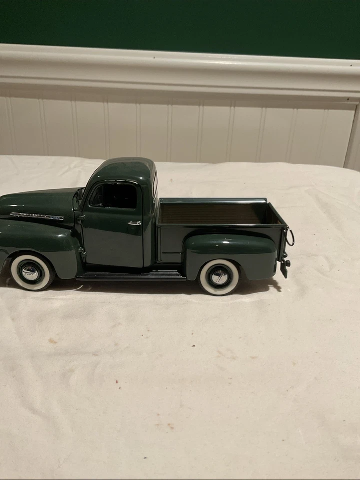 Ford F-1 1951 camioneta pickup modelo diecast de Danbury como nueva Foto 3 de 4