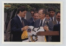 1991-92 Upper Deck French UD Logo Hologram Mario Lemieux George HW Bush HOF 0u06