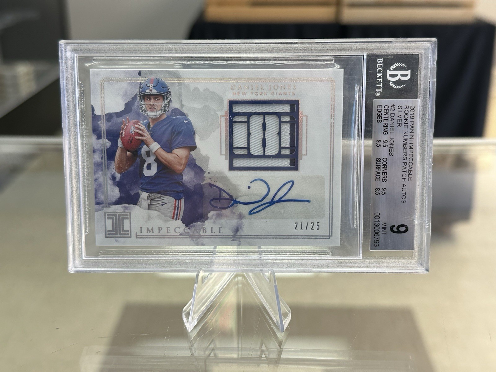 Daniel Jones Panini Impeccable Rookie Numbers Patch Autographs #RN2 Silver