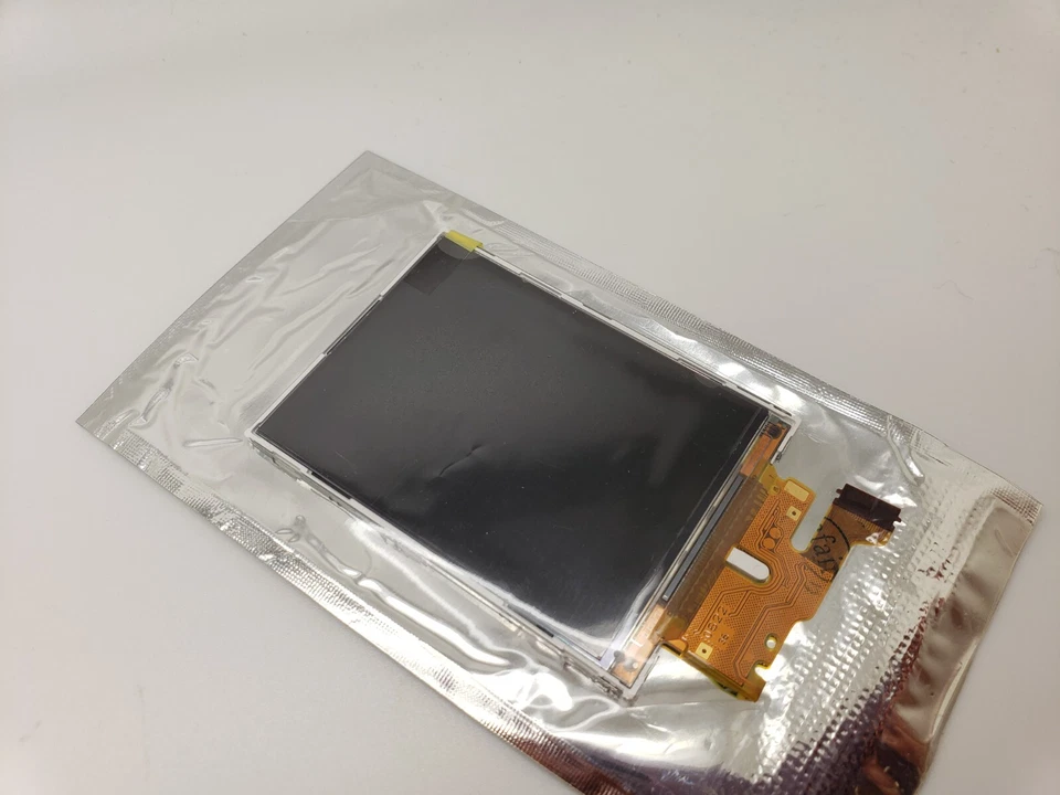 New Old Stock Sony Ericsson Yari LCD UK3POST - Image 2 of 2