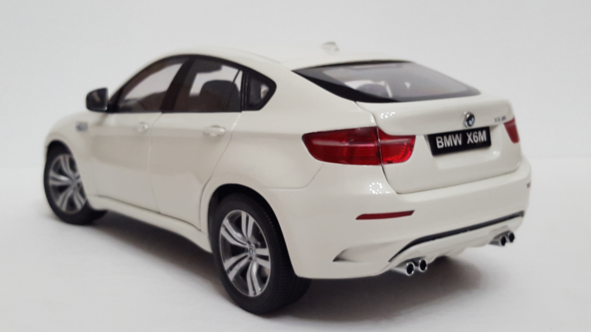 Kyosho 1:18 BMW X6 M | eBay