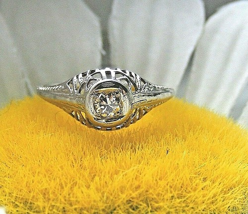 Antiker filigraner Diamantring 18 Karat Gold Art Deco