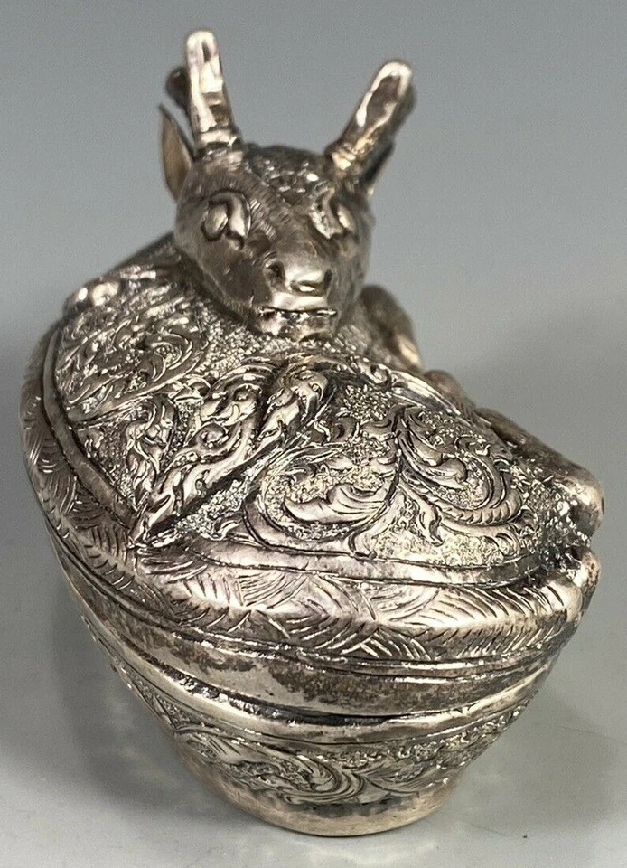 Caja Betel Fina Khmer Camboya Camboya Plata Repousse Ciervo Dormitorio Forma  Foto 4 de 4