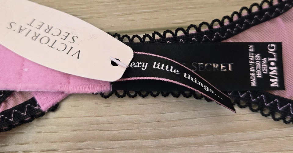 Nuevo con etiquetas Cinturón Liguero Vintage Victoria's Secret Sexy Little Things Negro Rosa Encaje M/L Foto 3 de 3