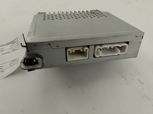 LEXUS IS300 SEDAN Stereo Radio Amplifier Unit 2001 2002 2003 2004 2005 - Picture 5 of 8