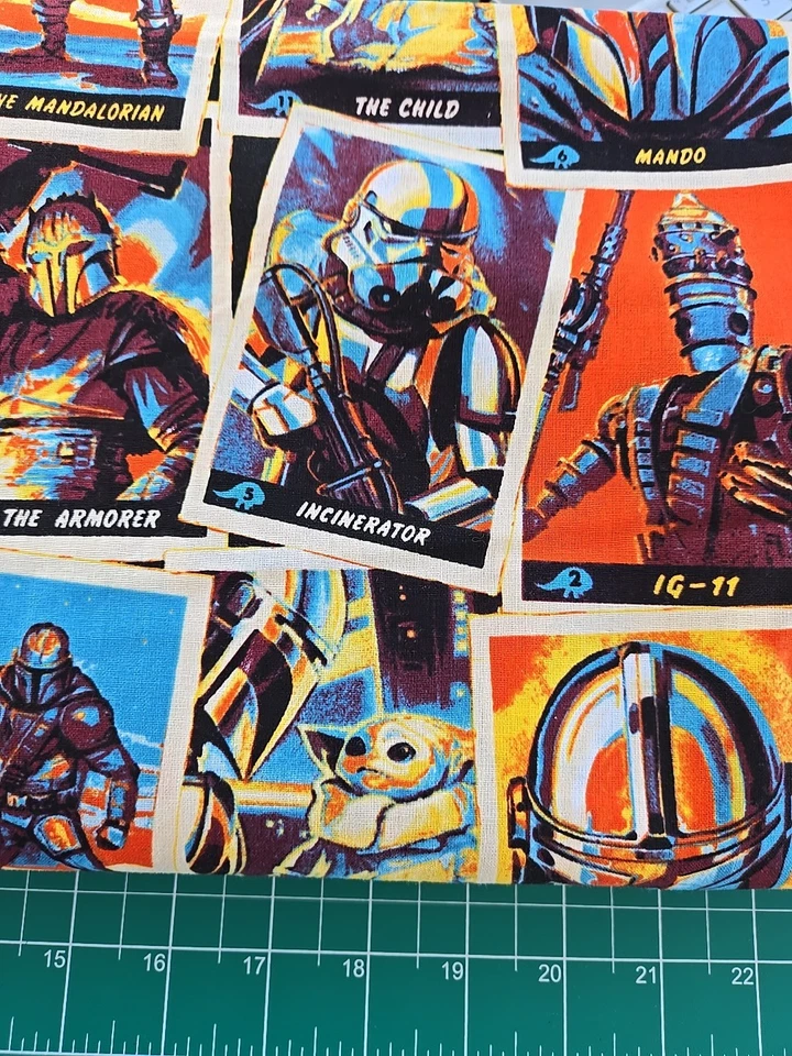 Tarjetas coleccionables mandalorianas Star Wars por yarda tela edredón por niño soldado Foto 2 de 4