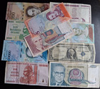 World Foreign currency 10 *small and Large Bank Notes* lot B347 — photo 3