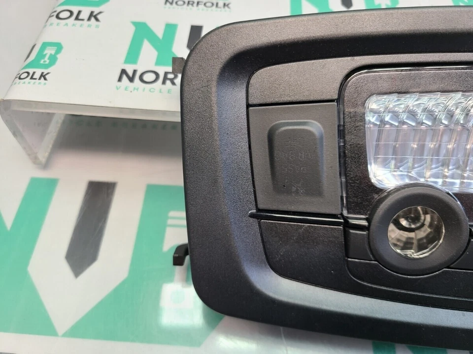 Luzes internas de cortesia BMW F12 F13 M6 9197035 - Imagem 2 de 4