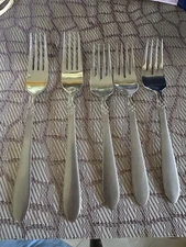 5 pc Oneida Simba Jacqueline 18/0 Stainless 3-Salad Forks 2-Dinner Forks