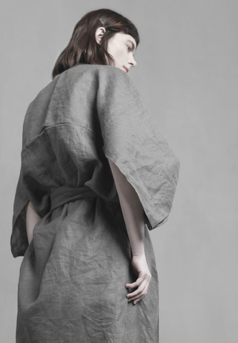 Cardigan bozzolo in lino naturale. Giacca kimono lunga. Cappotto spolverino kimono taglie forti - Foto 30 di 43