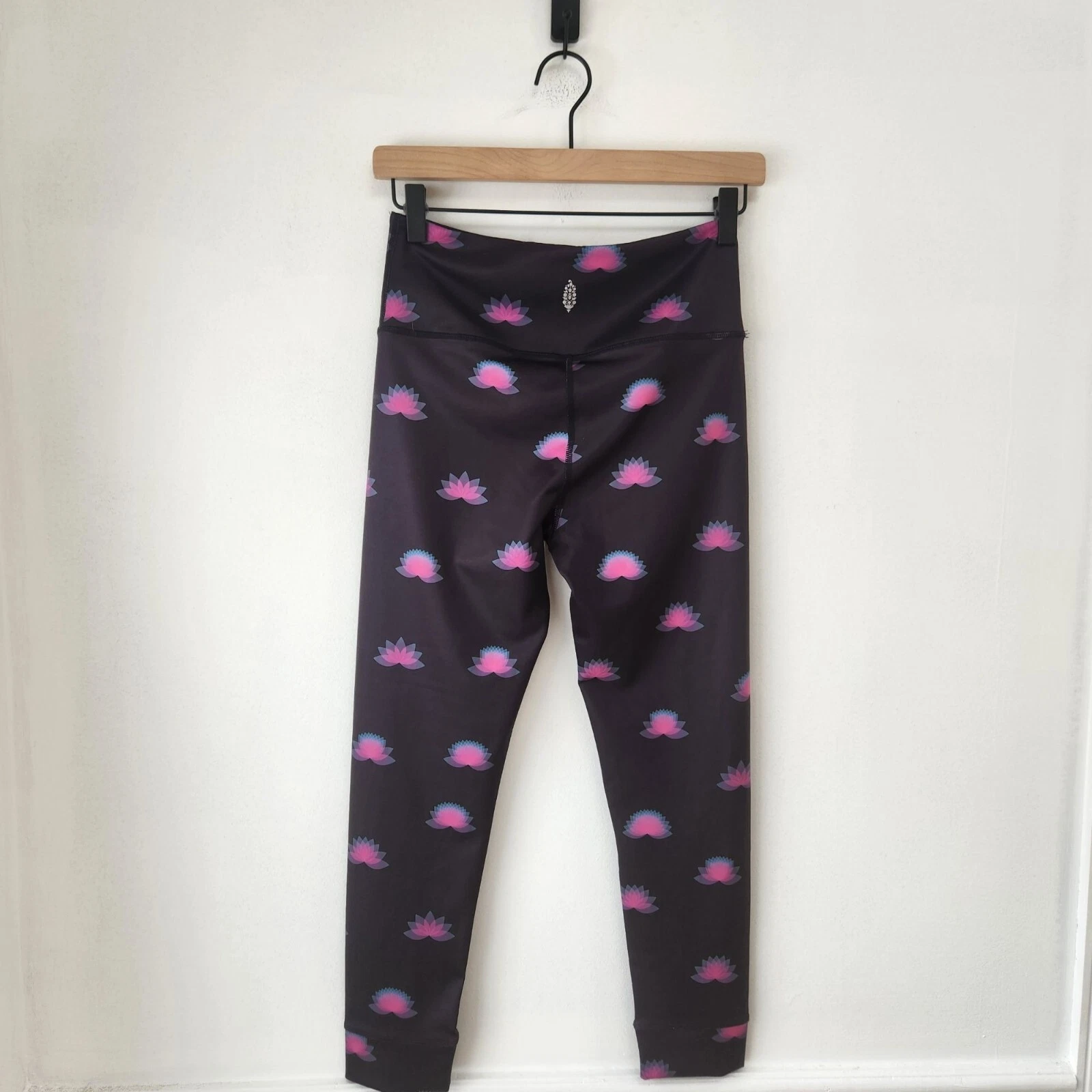 free-people-movement 7/8 length lotus print leggings