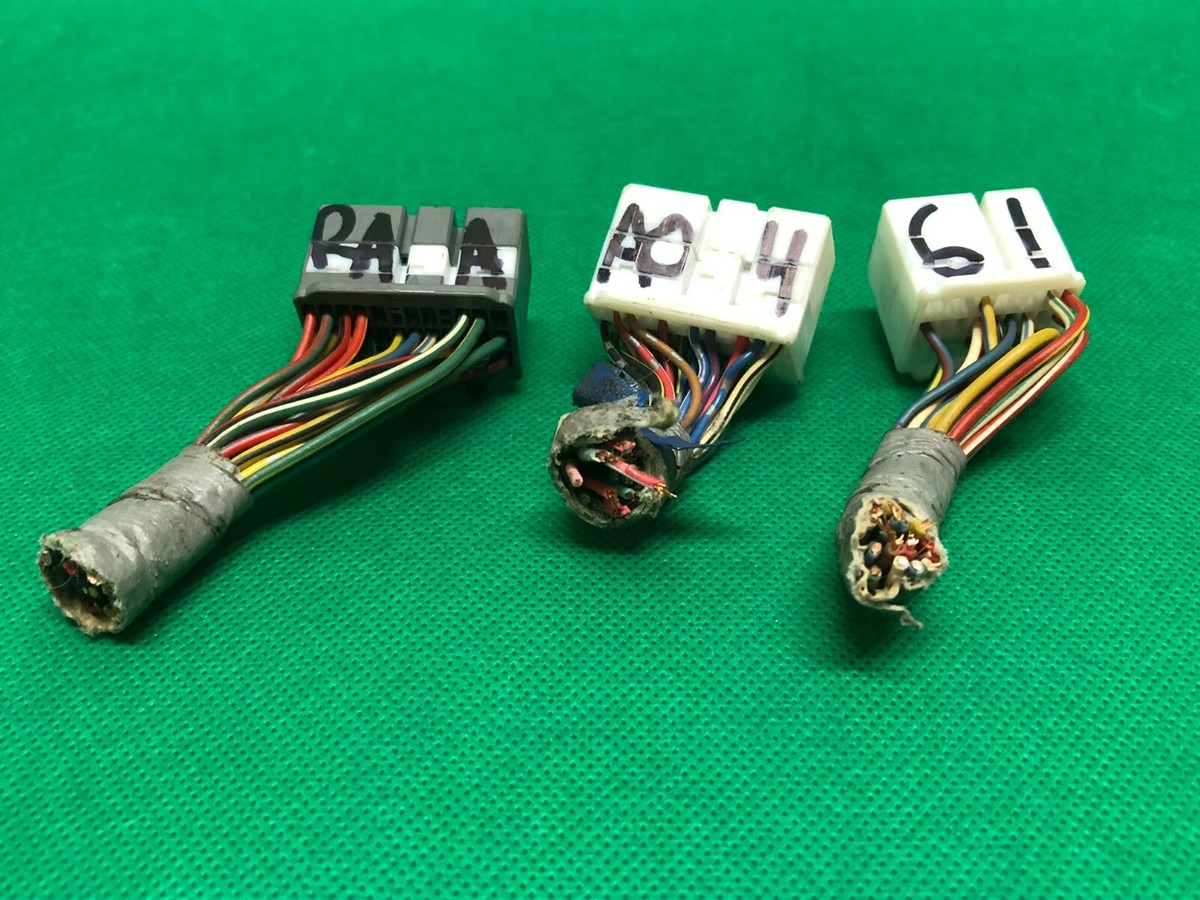 WIRING HARNESS PLUG CONNECTOR 04 ACCORD MTX ECM ECU MODULE 37820