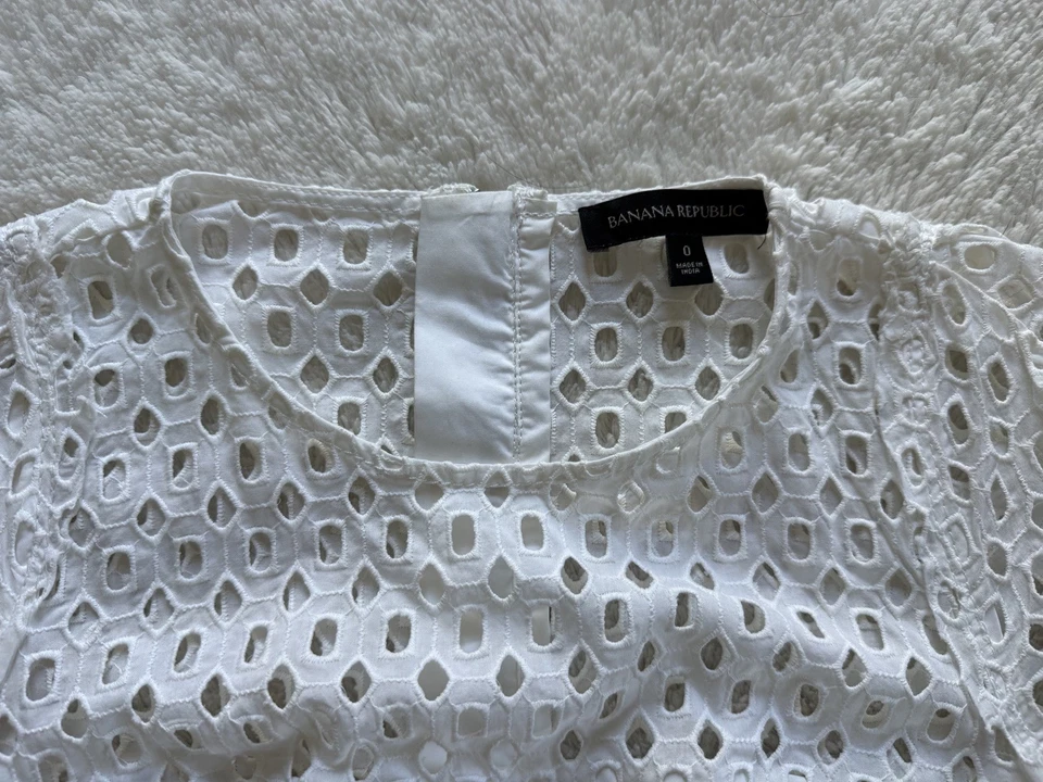 Banana Republic White Geo Lace Peplum Dress-RepliKate Middleton Size 0 - Image 3 of 4