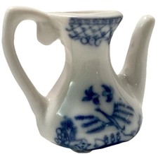 Vintage Blue Willow Miniature Tea Pot, Rare Toy Figurine Miniatures 1.5  