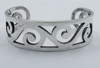 James Avery nicht mehr produziert Sterlingsilber "Gentle Waves" durchbrochen schweres Armband