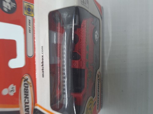 MATCHBOX MATTEL WHEELS MB #56 SKY FIRE WATER DRAGONS FIRE ENGINE NEW 96826 1:64 - Picture 3 of 8