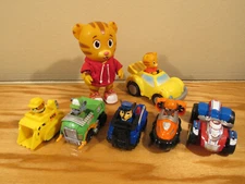 LOT JAKKS Daniel Tiger's Neighborhood Potty Time Training Figure Car Paw Patrol