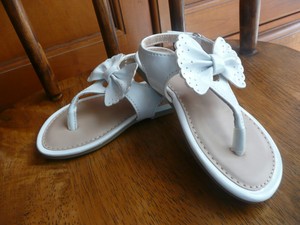 girls velcro sandals