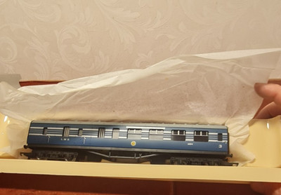 Hornby R4127B LMS Blue Coronation Scot Brake Coach 5814