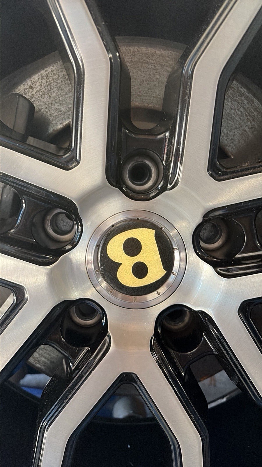 Bentley wheels 285/40 R 22 Lug Pattern 5x130