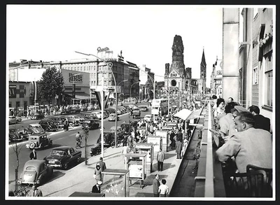 Photographie Berlin-Charlottenburg, Kurfürstendamm entre Meinkestraße et Breit - Photo 1/2