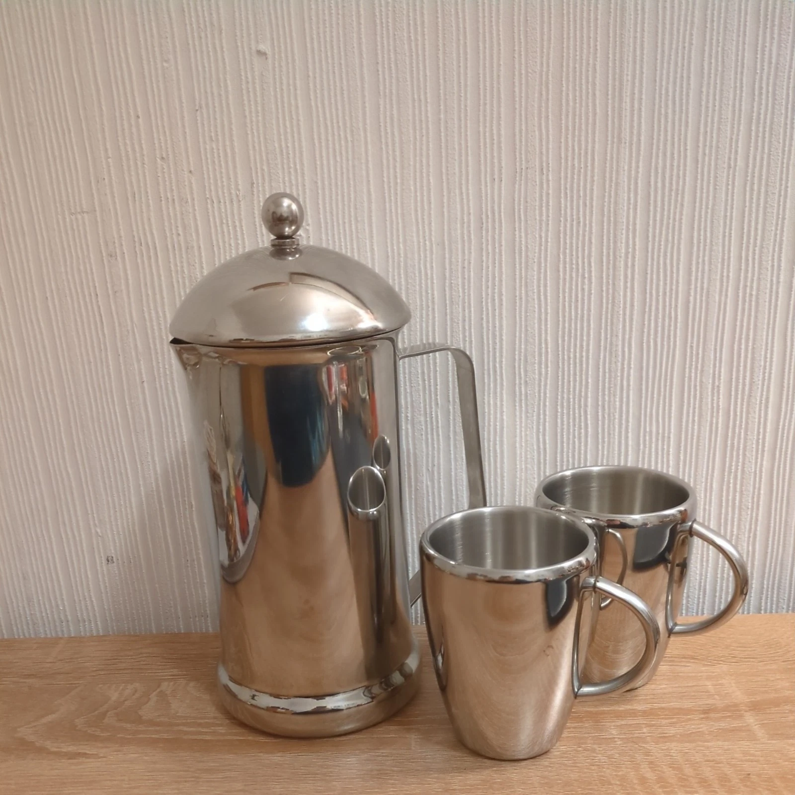 Cafetiere 23cm Tall Stainless Steel French Coffee Press & 2 x Double Walled Mugs
